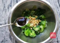 Illustration of how to make braised rapeseed with shrimp skin 12