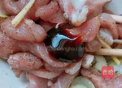 Illustration of how to make fried crispy pork 6