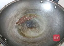 Illustration of how to make boiled shredded beef 9