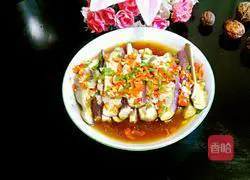 Illustration of steamed eggplant with red pepper 12