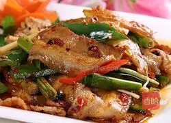 Illustration of how to make raw stir-fried twice-cooked pork 5