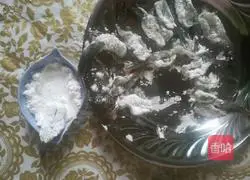 Illustration of how to make pineapple shrimp balls 5