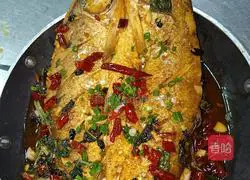 Illustration of how to make Diaozi fish in a pan 7 