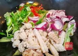 Illustration of how to make fried squid rolls with lettuce 6