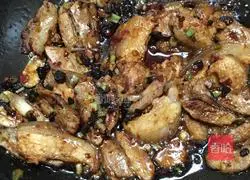 Illustration of how to make twice-cooked pork with green pepper and onion 5