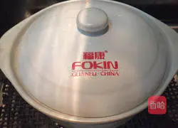 Illustration of how to make cornmeal batter 2