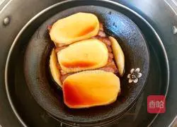 Illustration of how to make potatoes with pork belly 5