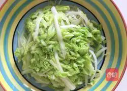 Illustration of braised pork and cabbage vermicelli recipe 10