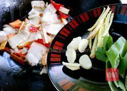 Illustration of how to make twice-cooked pork with cabbage 10