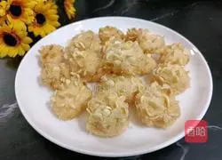 Illustration of how to make almond shrimp balls 19