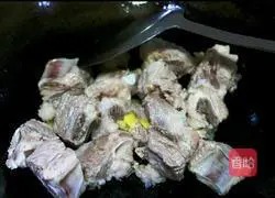 Illustration of how to make sweet and sour pork ribs 4