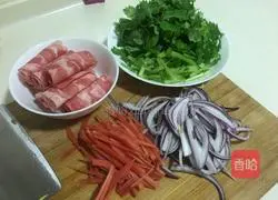 Illustration of how to make black pepper beef rice bowl 1