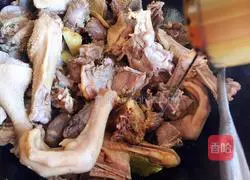 Illustration of how to make goose stewed with sauerkraut 9