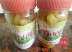 Illustration of homemade chicken feet with pickled pepper 6