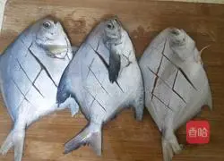 Illustration of how to make pan-fried pomfret 19