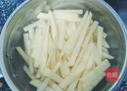 Illustration of how to make homemade French fries 2