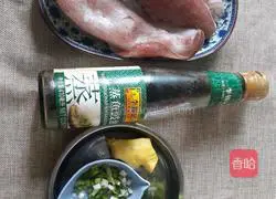 Illustration of how to make steamed squid 1