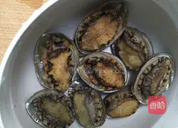 Steamed abalone with vermicelli vermicelli Illustration of how to do it 1