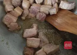 Illustration of how to make sea cucumber braised pork 3