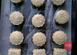 Cantonese-style mooncake recipe 10