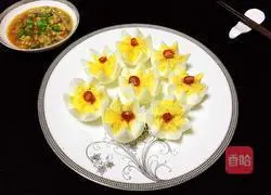 Illustration of how to make garlic mixed with eggs 9