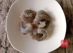 Illustration of how to make fried shrimps with broccoli 5