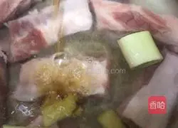 Illustration of how to make salt and pepper pork ribs 2