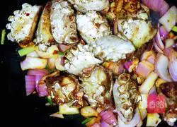 Illustration of how to make spicy crab 10