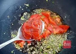 Illustration of how to cook broccoli with tomato sauce 6