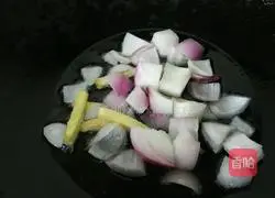 Illustration of how to make fried squid in sauce 5