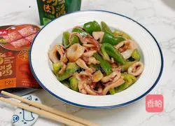 Illustration of how to make fried squid with green pepper 10