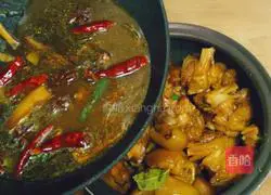 Illustration of Braised Soybean Stewed Pig's Trotters 18