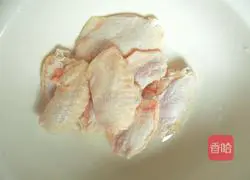 Illustration of how to make crispy fried chicken wings 1
