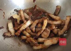 Illustration of how to make pork belly stewed with potatoes 4