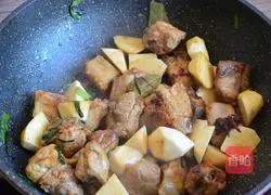 Illustration of Braised Taro Pork Ribs 6