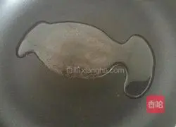 Dice potatoes in tomato sauce Illustration of how to do it 2