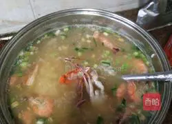 Illustration of how to make seafood porridge 16