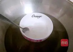 Illustration of how to make matcha yogurt mousse 3