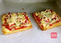 Illustration of how to make toast pizza 7