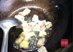 Illustration of how to cook potato and eggplant stew 4