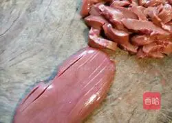 Illustration of how to make spicy stir-fried kidneys 5