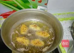 Illustration of how to make crispy fried chicken wings 6