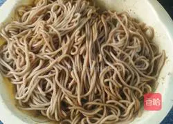 Illustration of how to make chicken-flavored pasta 4