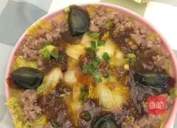 Illustration of steamed baby cabbage with preserved egg and minced meat 7