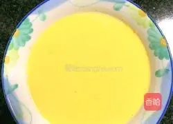 Illustration of how to make cucumber, meat floss and tomato sauce egg pancake 5