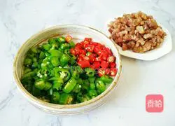 Illustration of how to make spicy meat 1