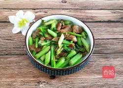 Illustration of how to make fried meat with celery 17