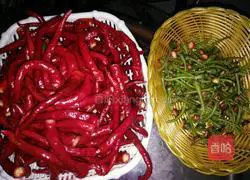 Illustration of homemade Hunan chopped chili sauce 3