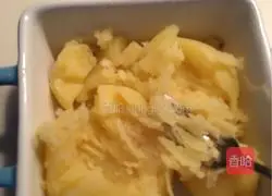 Cheese Baked Mashed Potatoes Recipe Illustration 4