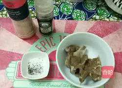 Illustration of how to cook mutton by hand 13